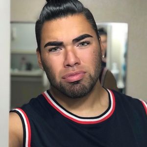 Meet your Posher, Adrian